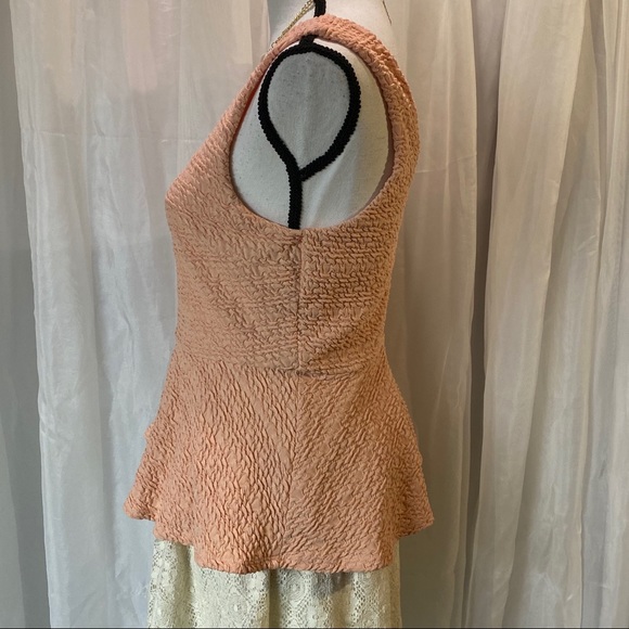 Forever 21 Peplum Textured Zip Back Top - Sz M - Picture 7 of 8